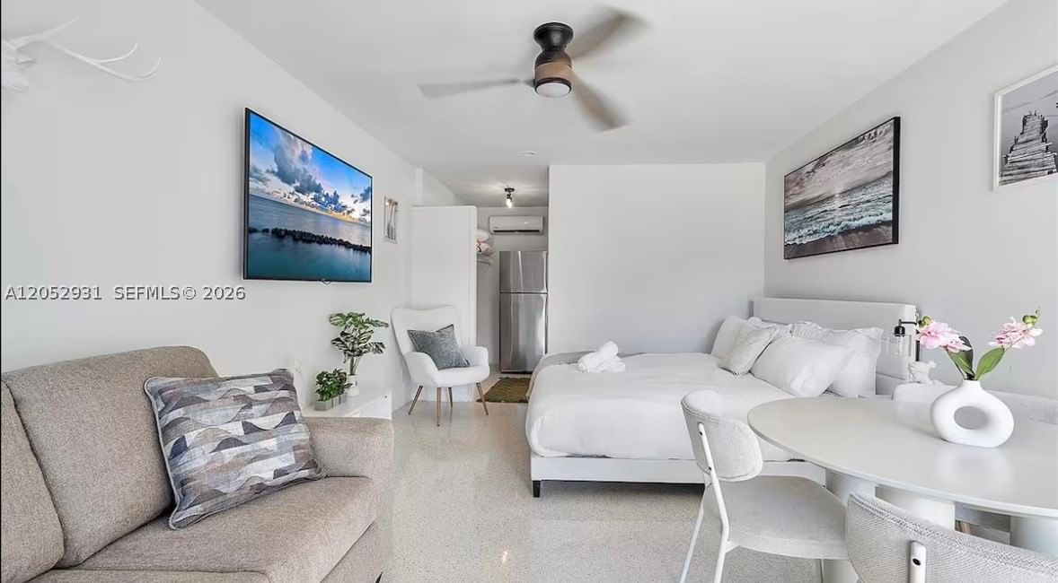 Real estate property located at 333 Palm St, Broward, Hollywood Central Beach, Hollywood, FL