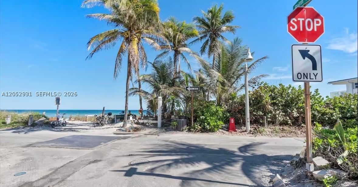 Real estate property located at 333 Palm St, Broward, Hollywood Central Beach, Hollywood, FL