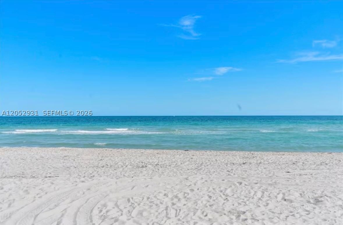Real estate property located at 333 Palm St, Broward, Hollywood Central Beach, Hollywood, FL