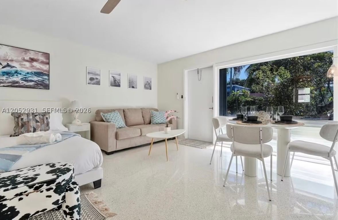 Real estate property located at 333 Palm St, Broward, Hollywood Central Beach, Hollywood, FL