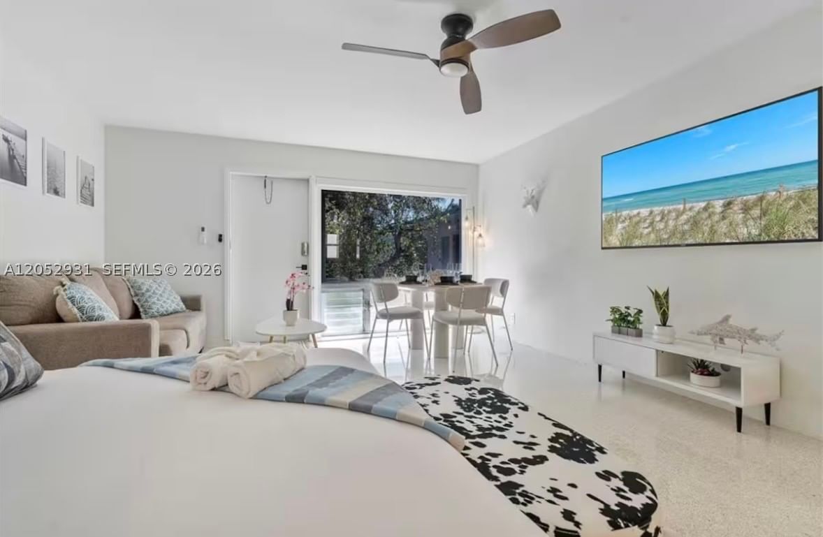 Real estate property located at 333 Palm St, Broward, Hollywood Central Beach, Hollywood, FL