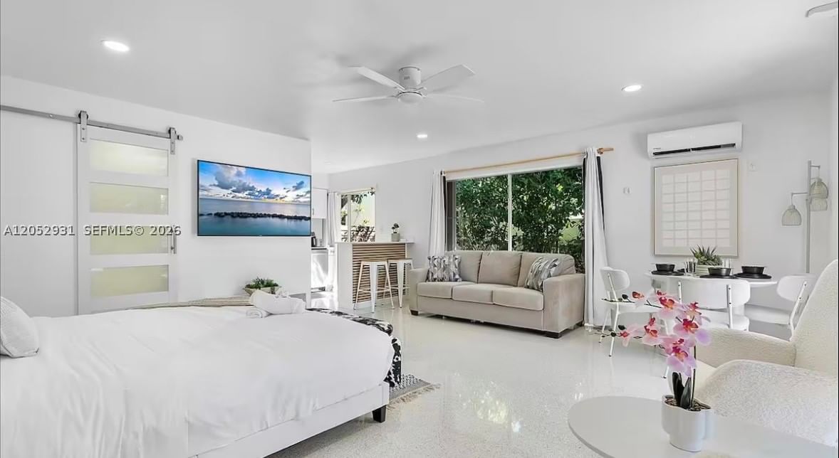 Real estate property located at 333 Palm St, Broward, Hollywood Central Beach, Hollywood, FL