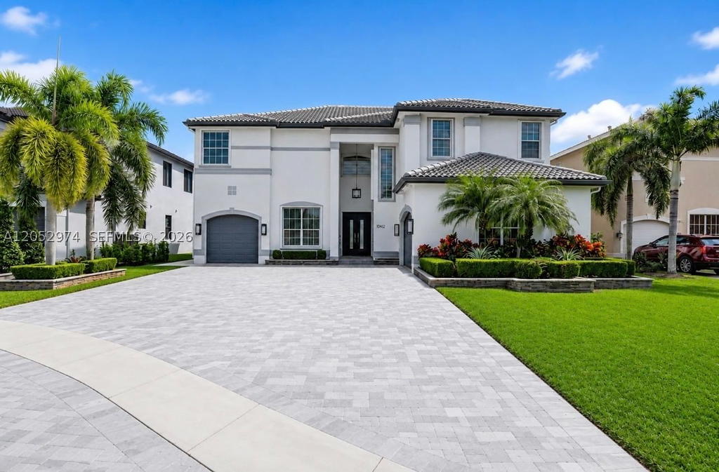 Real estate property located at 18742 55th St, Broward, Sunset Lakes Plat Three, Miramar, FL