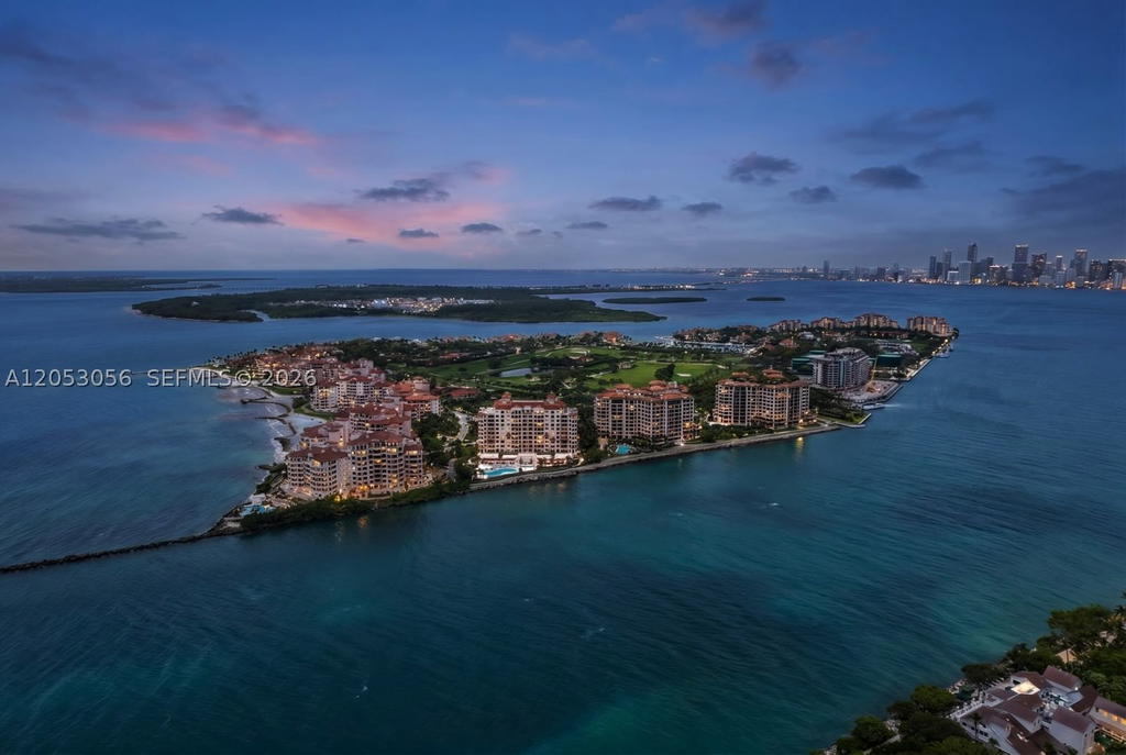 Real estate property located at 100 Pointe Dr #2905, Miami-dade, Continuum On South Beach, Miami Beach, FL