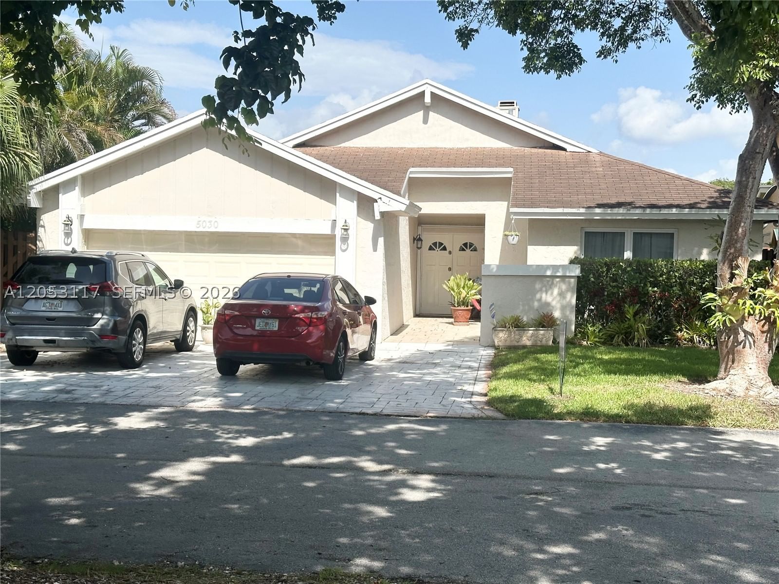 Real estate property located at 5030 149th Pl, Miami-dade, Lakes Of The Meadow Sec 1, Miami, FL