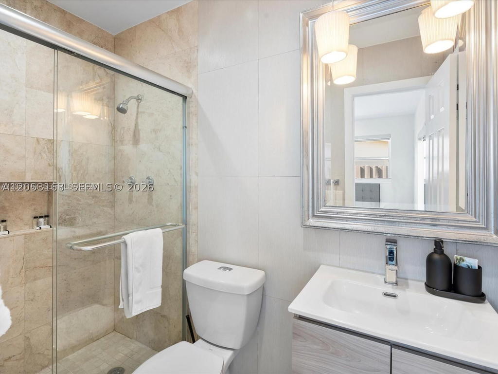 Real estate property located at 6441 Meade St, Broward, Linwood Gardens No 1, Hollywood, FL