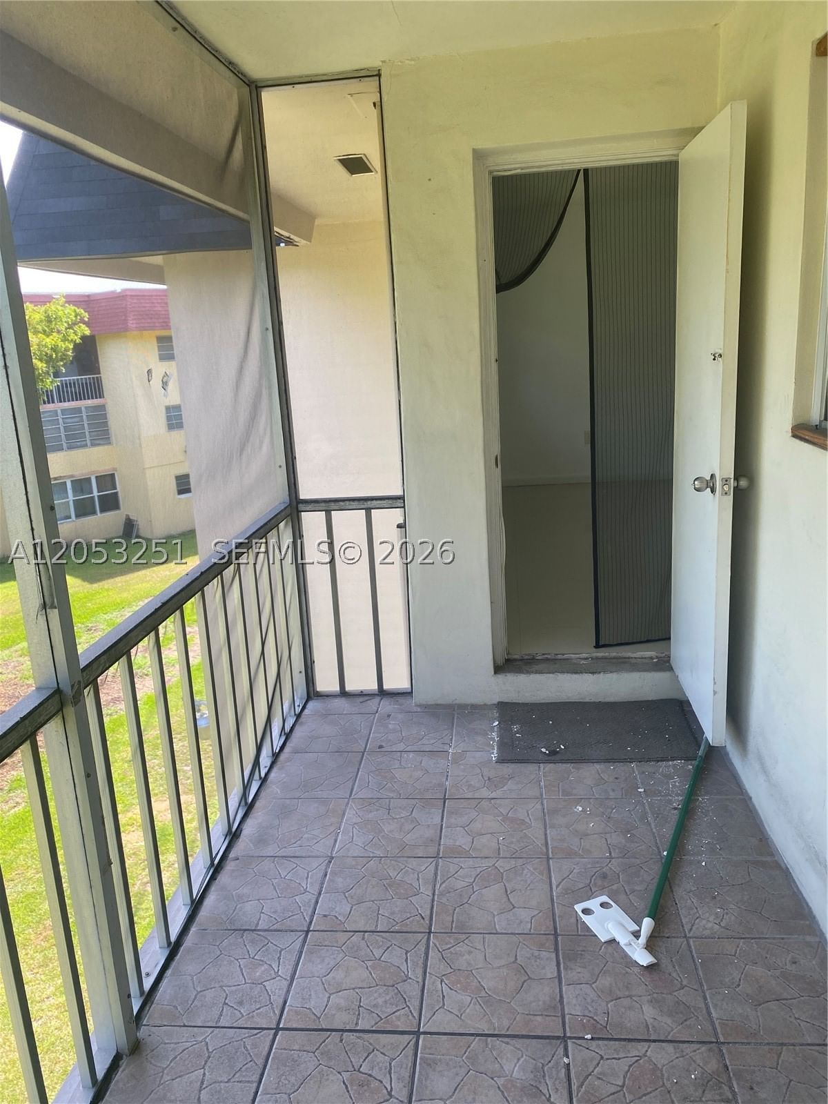 Real estate property located at 1550 191st St #309, Miami-dade, First Horizons Condo, Miami, FL