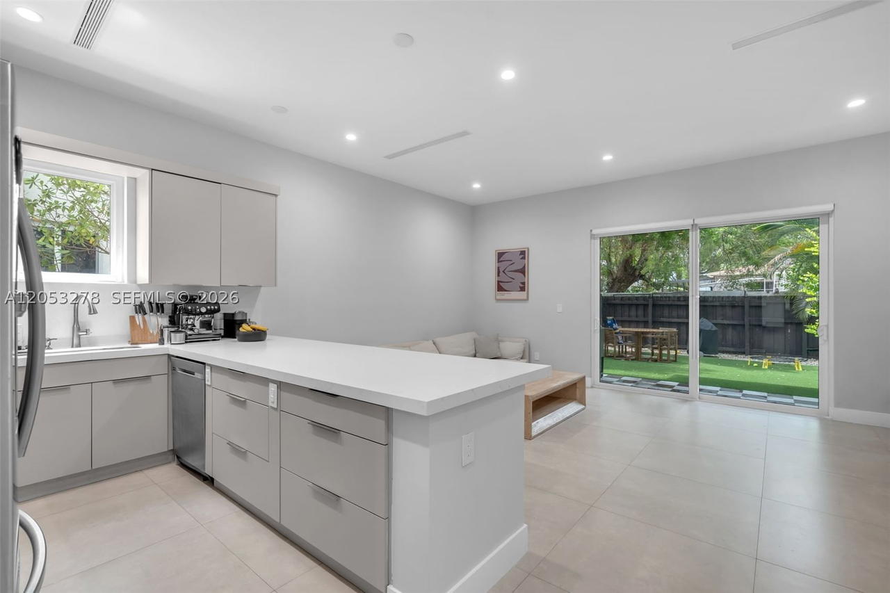 Real estate property located at 3769 27th Ln #3769, Miami-dade, Douglas Manor, Miami, FL