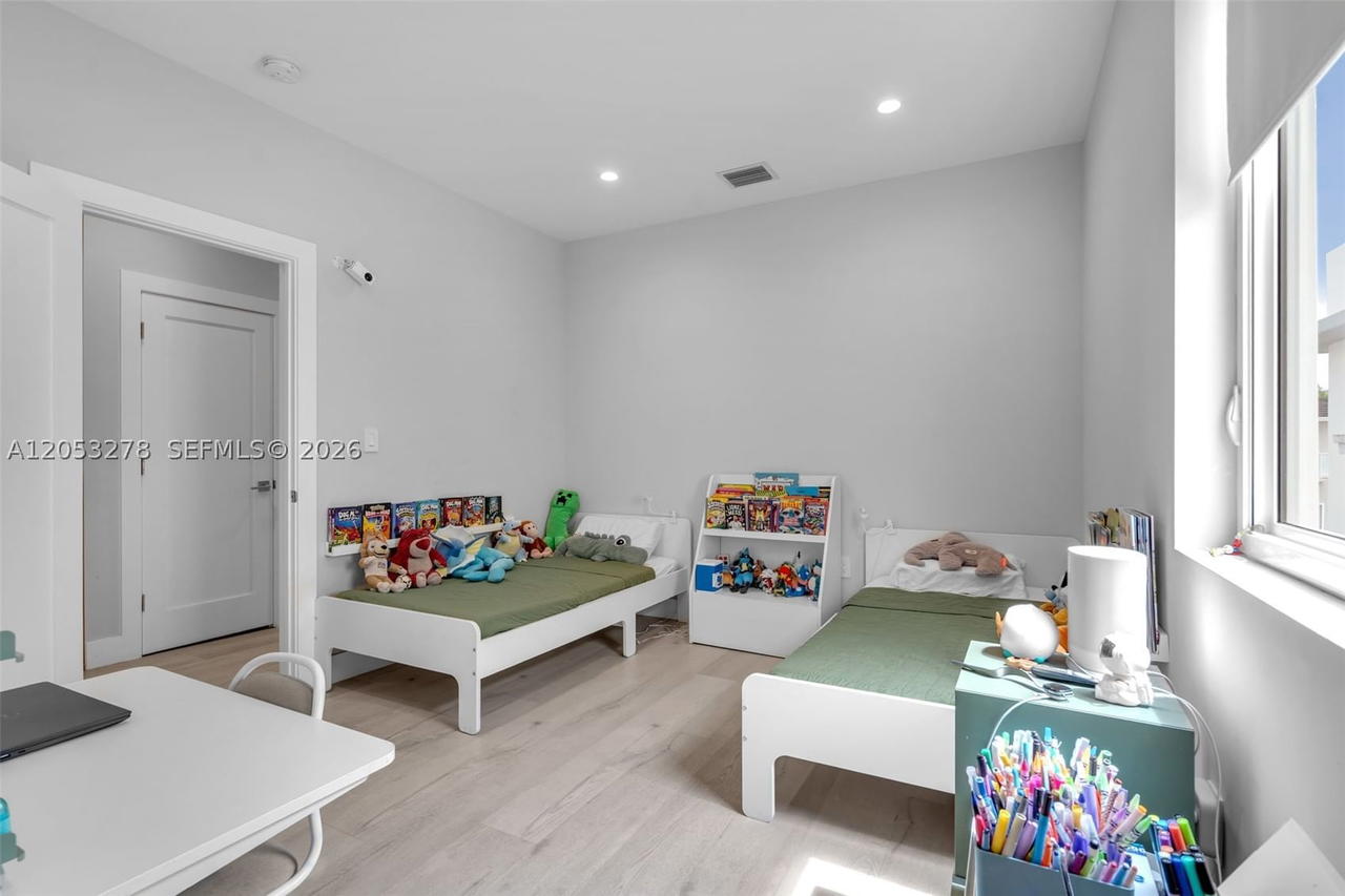 Real estate property located at 3769 27th Ln #3769, Miami-dade, Douglas Manor, Miami, FL