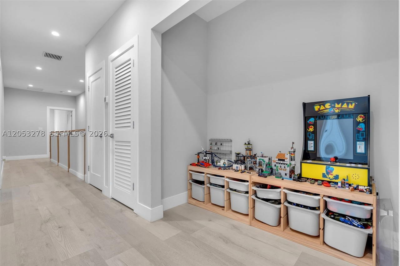 Real estate property located at 3769 27th Ln #3769, Miami-dade, Douglas Manor, Miami, FL