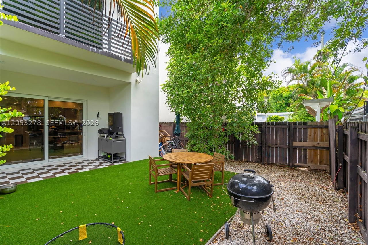 Real estate property located at 3769 27th Ln #3769, Miami-dade, Douglas Manor, Miami, FL