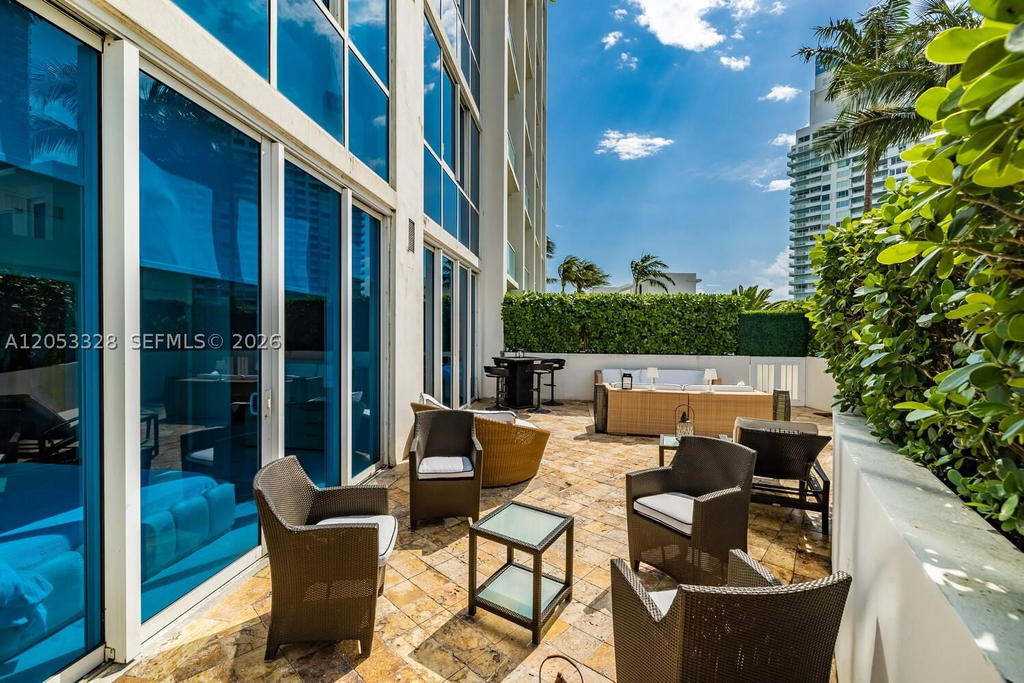 Real estate property located at 50 Pointe Dr #510, Miami-dade, Continuum On South Beach, Miami Beach, FL