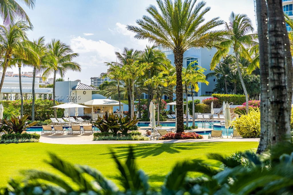 Real estate property located at 50 Pointe Dr #510, Miami-dade, Continuum On South Beach, Miami Beach, FL