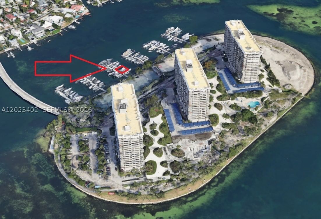 Real estate property located at 4 Grove Isle Drive Slip C-13, Miami-dade, Grove Isle Marina, Coconut Grove, FL