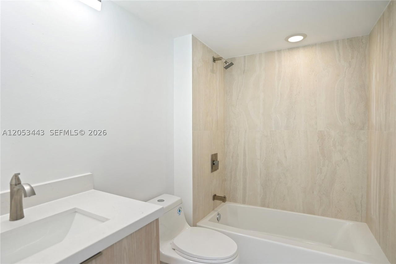 Real estate property located at 650 West Ave #1404, Miami-dade, The Floridian Condo, Miami Beach, FL