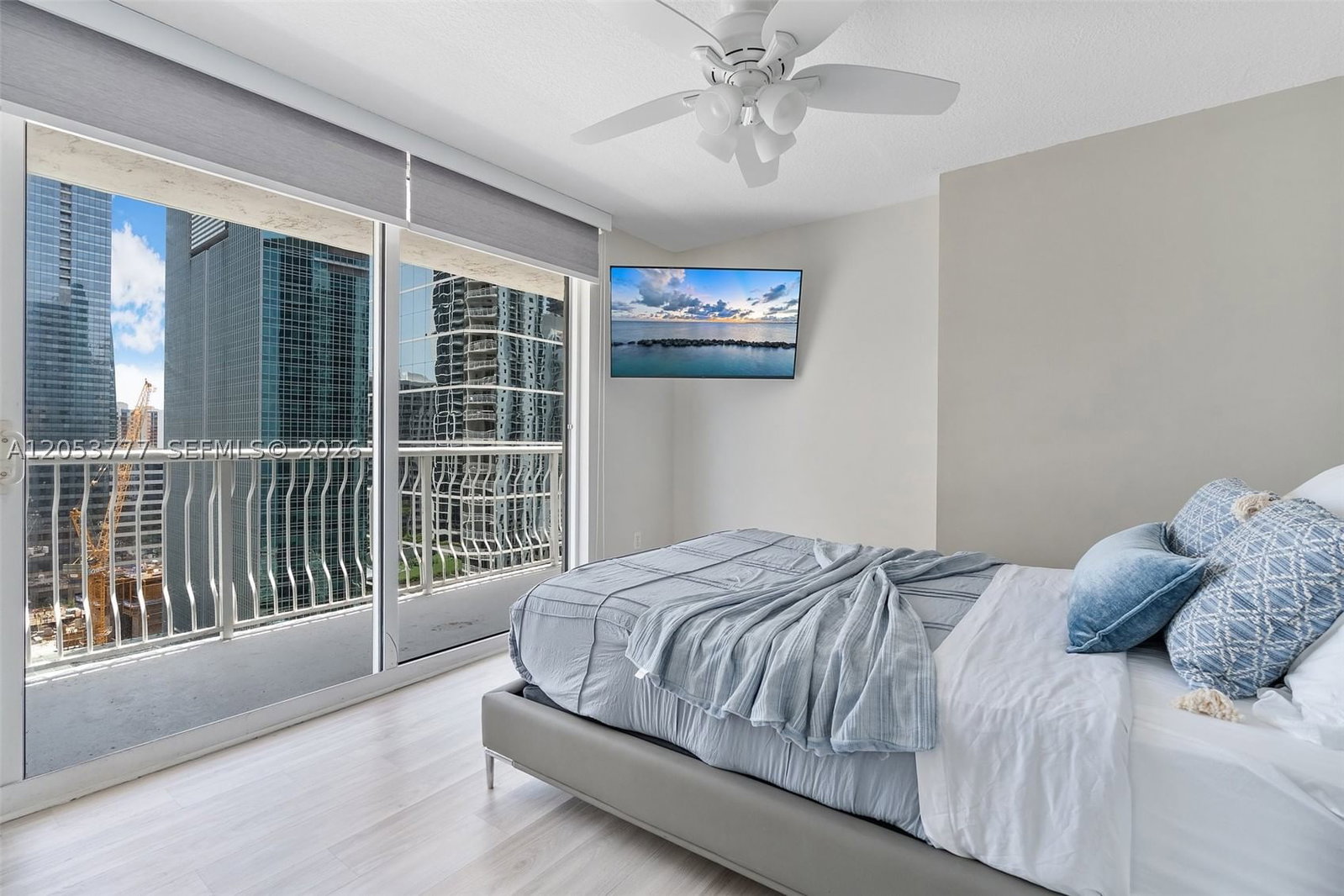 Real estate property located at 1200 Brickell Bay Dr #2423, Miami-dade, The Club At Brickell Bay, Miami, FL