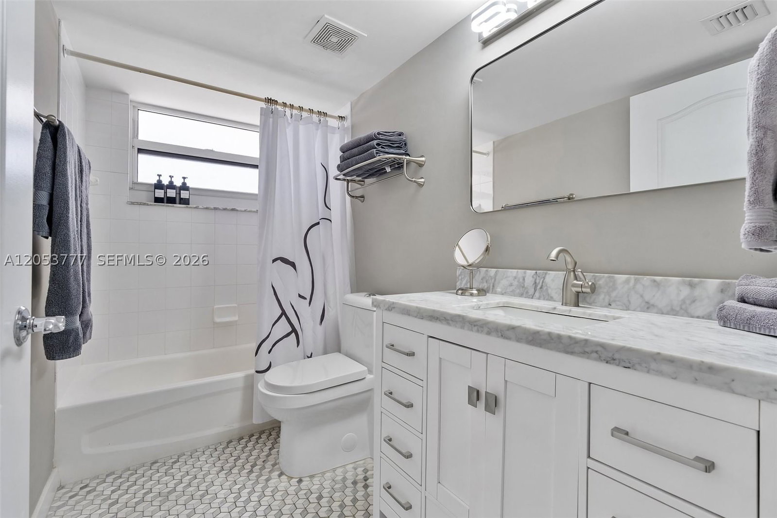 Real estate property located at 1200 Brickell Bay Dr #2423, Miami-dade, The Club At Brickell Bay, Miami, FL