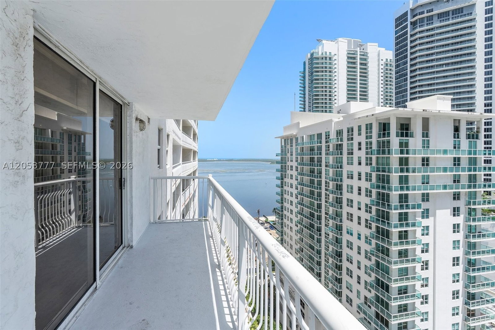 Real estate property located at 1200 Brickell Bay Dr #2423, Miami-dade, The Club At Brickell Bay, Miami, FL