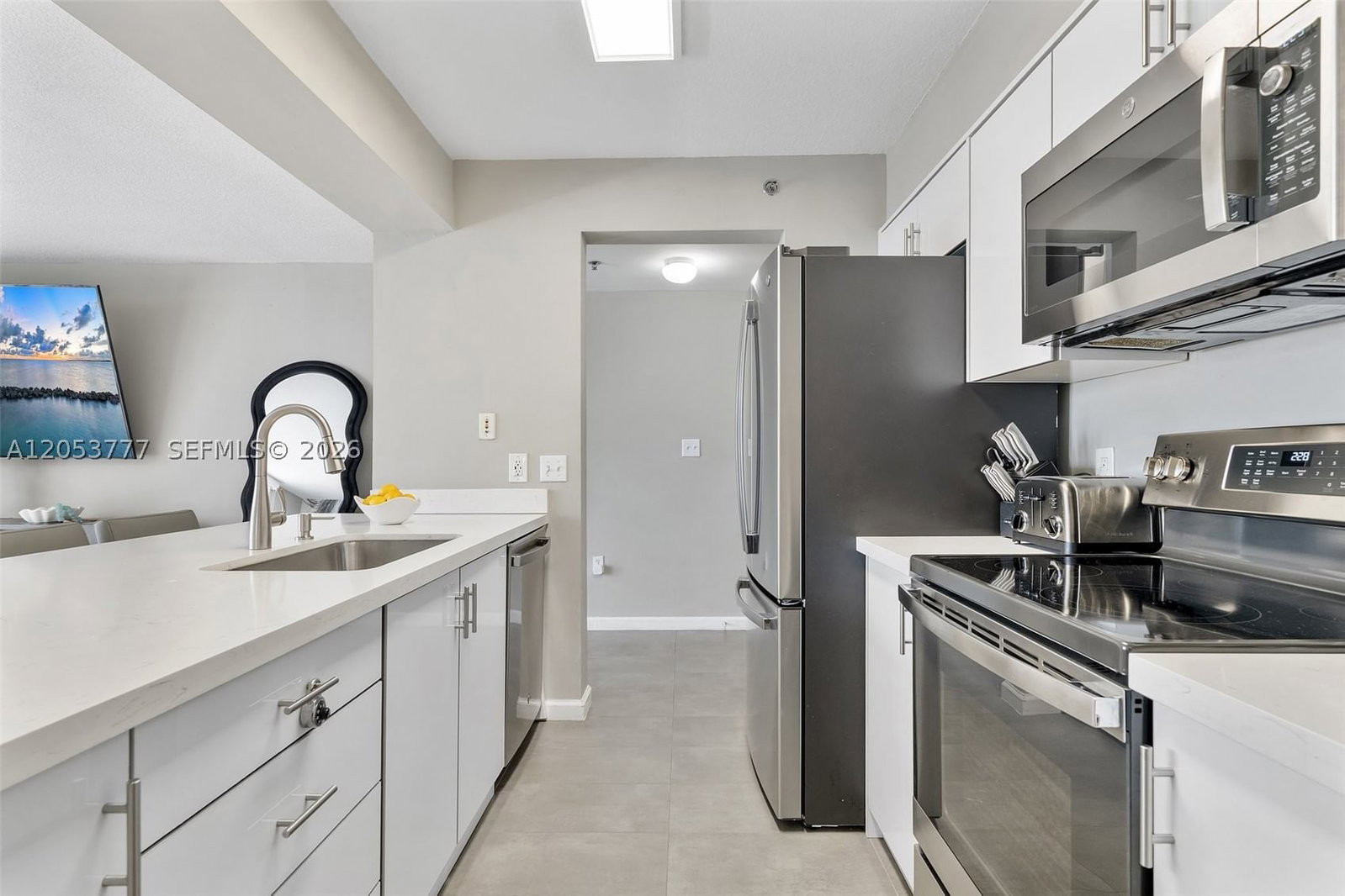 Real estate property located at 1200 Brickell Bay Dr #2423, Miami-dade, The Club At Brickell Bay, Miami, FL