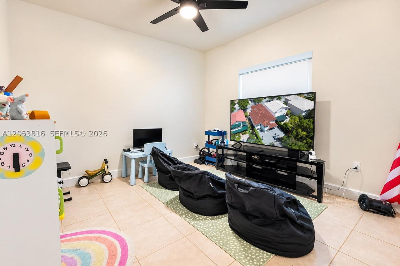 Real estate property located at 10873 71st St, Miami-dade, Doral Isles St Croix, Doral, FL