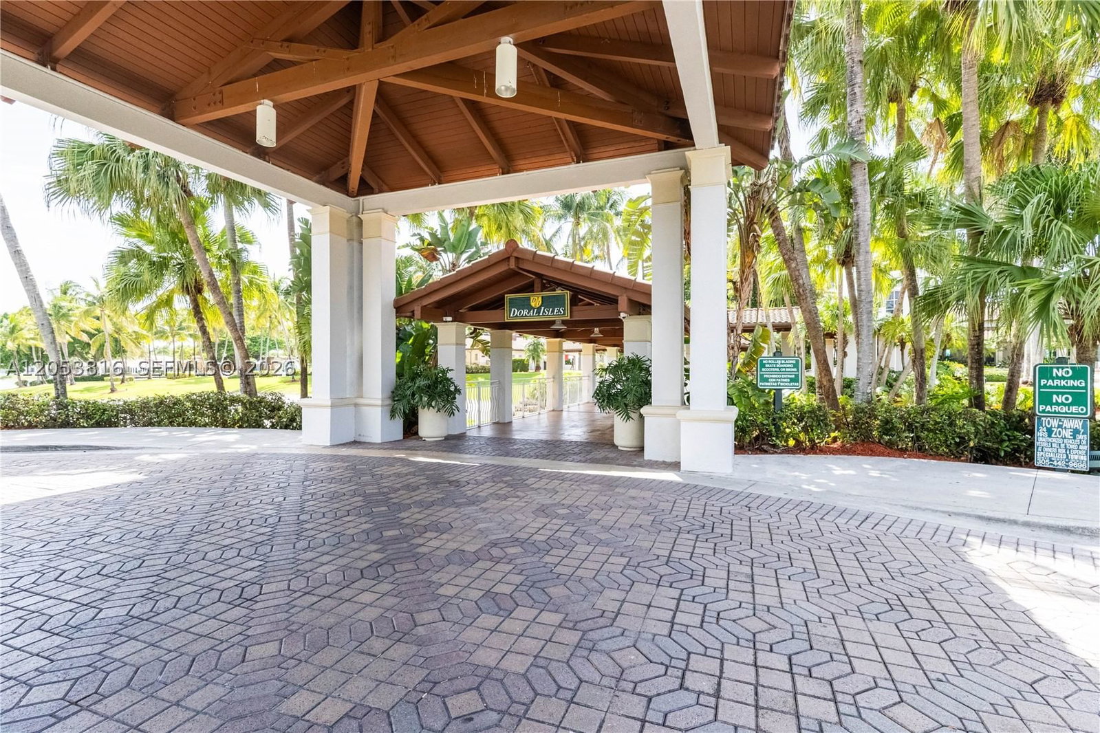 Real estate property located at 10873 71st St, Miami-dade, Doral Isles St Croix, Doral, FL