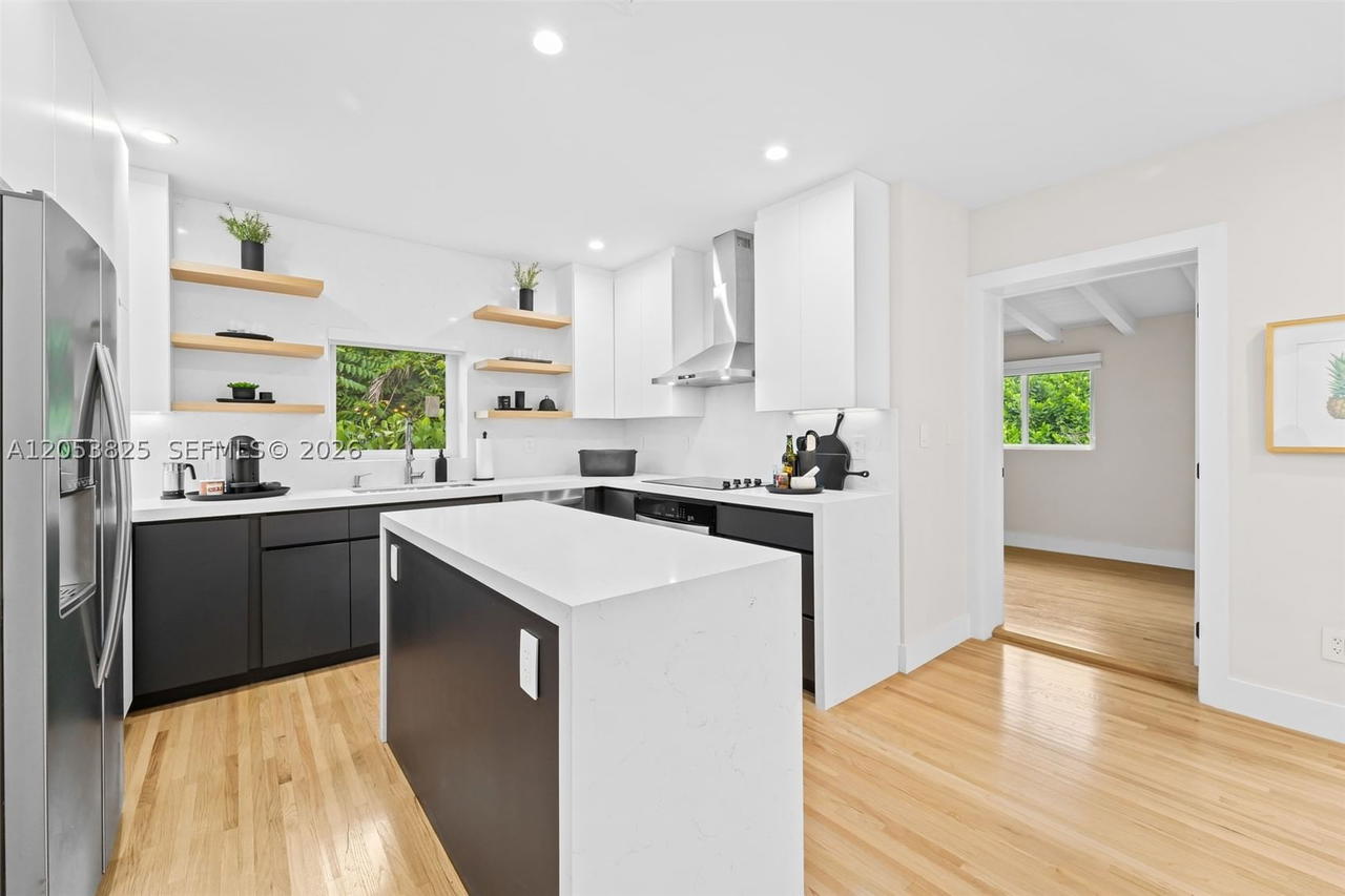 Real estate property located at 829 Granada Groves Ct, Miami-dade, Granada Groves, Coral Gables, FL