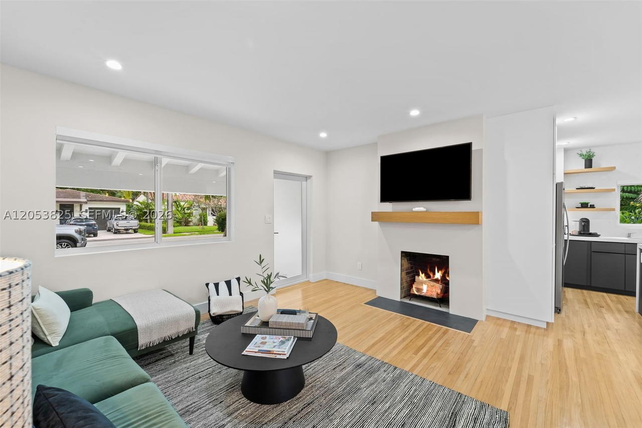 Real estate property located at 829 Granada Groves Ct, Miami-dade, Granada Groves, Coral Gables, FL