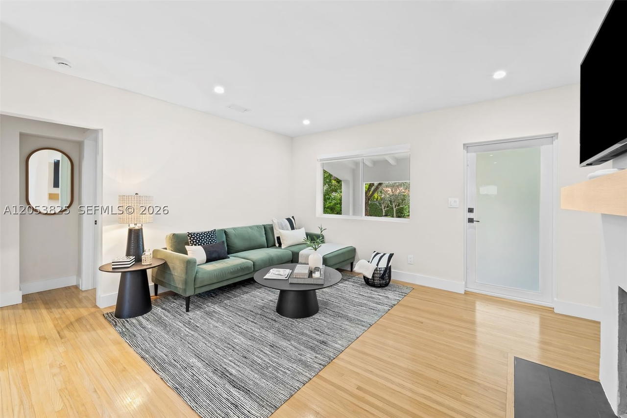 Real estate property located at 829 Granada Groves Ct, Miami-dade, Granada Groves, Coral Gables, FL