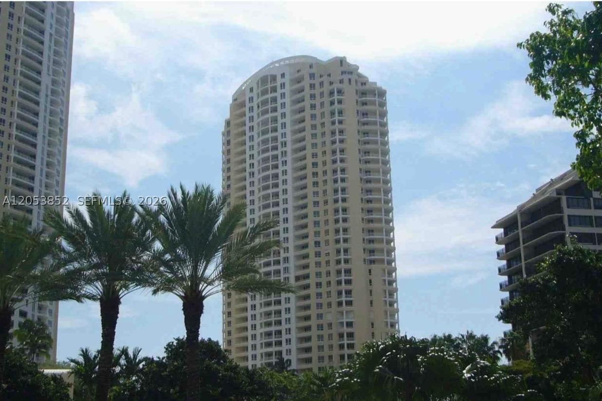 Real estate property located at 808 Brickell Key Dr #606, Miami-dade, Two Tequesta Point Condo, Miami, FL
