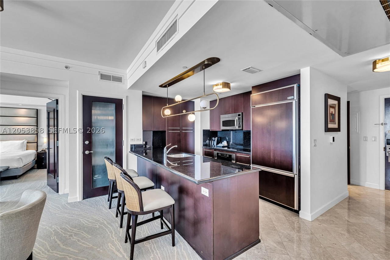 Real estate property located at 4391 COLLINS AVE #1707, Miami-dade, Fontainebleau Iii Ocean C, Miami Beach, FL