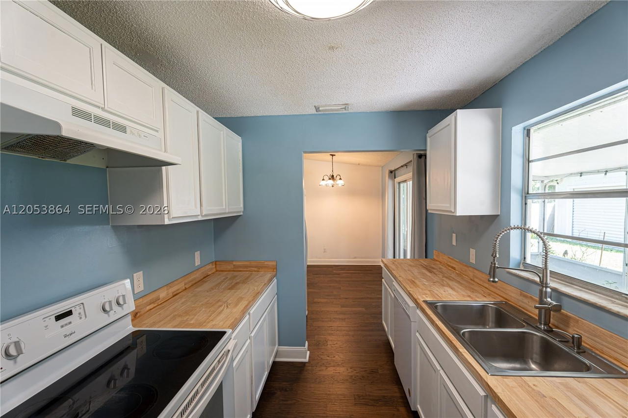 Real estate property located at 618 Ray Ave, St Lucie, Port St Lucie Section 28, Port St Lucie, FL