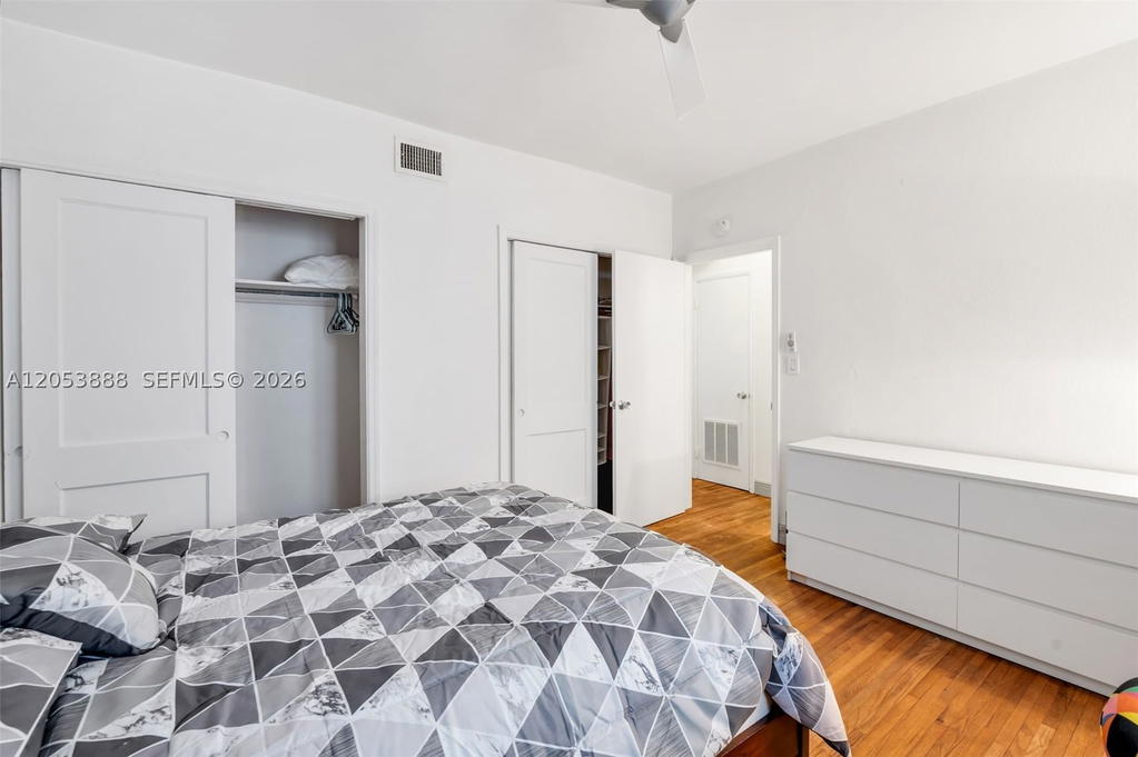 Real estate property located at 1551 Michigan Ave #12, Miami-dade, Lincoln Place Condo, Miami Beach, FL