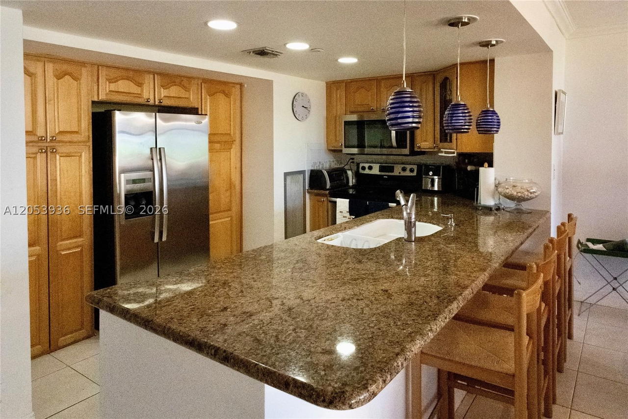 Real estate property located at 2555 Collins Ave #308, Miami-dade, Club Atlantis Condo, Miami Beach, FL