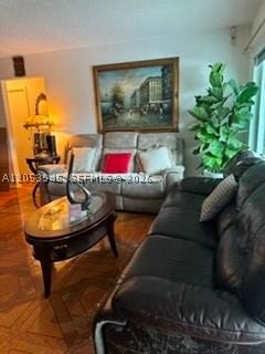 Real estate property located at 5802 87th Way, Broward, Mainlands Of Tamarac Lake, Tamarac, FL