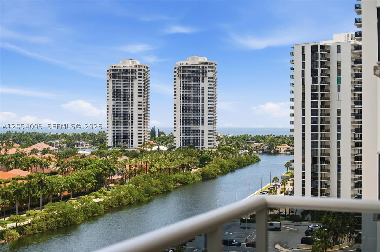 Real estate property located at 3625 Country Club Dr #1210, Miami-dade, Aventura Eldorado Condo, Aventura, FL