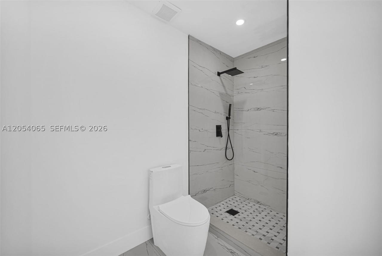 Real estate property located at 17231 47th Ct, Miami-dade, Carol City 5th Addn, Miami Gardens, FL