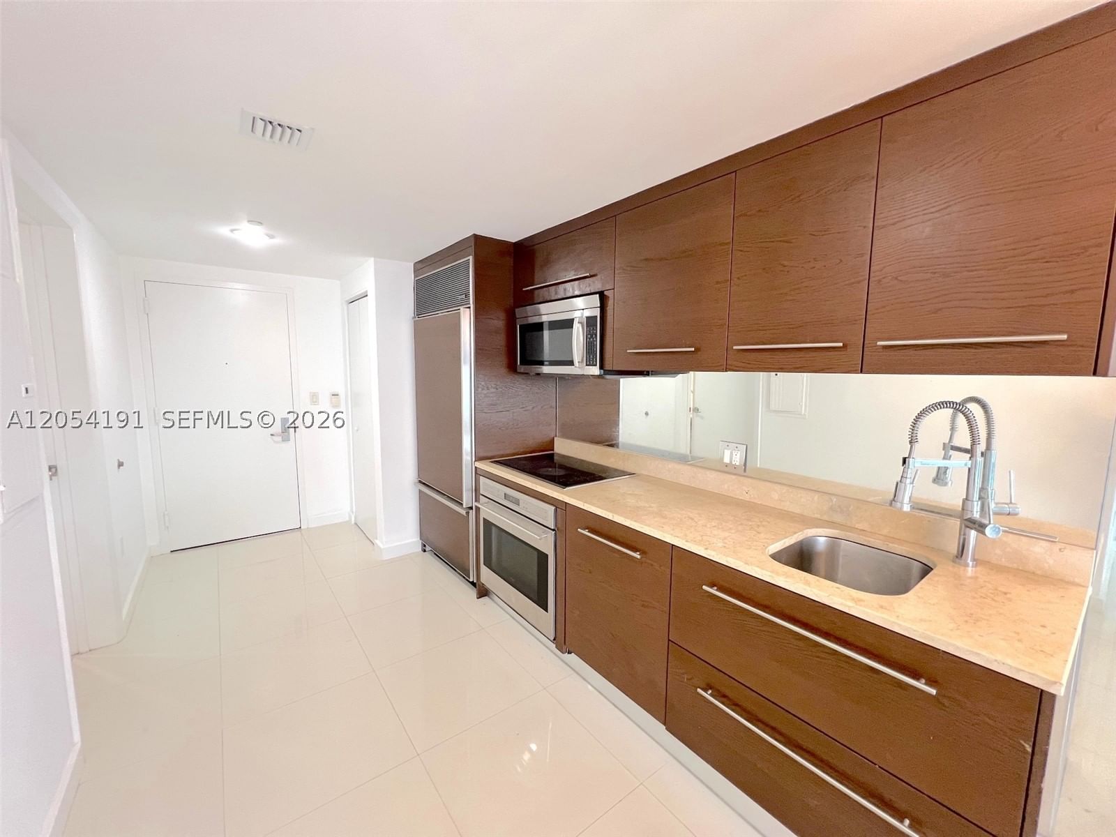 Real estate property located at 495 BRICKELL AV #4208, Miami-dade, Icon Brickell, Miami, FL