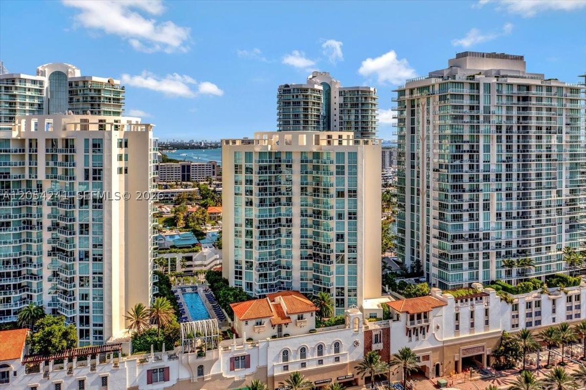 Real estate property located at 250 Sunny Isles Blvd #3-902, Miami-dade, St Tropez On The Bay Iii, Sunny Isles Beach, FL