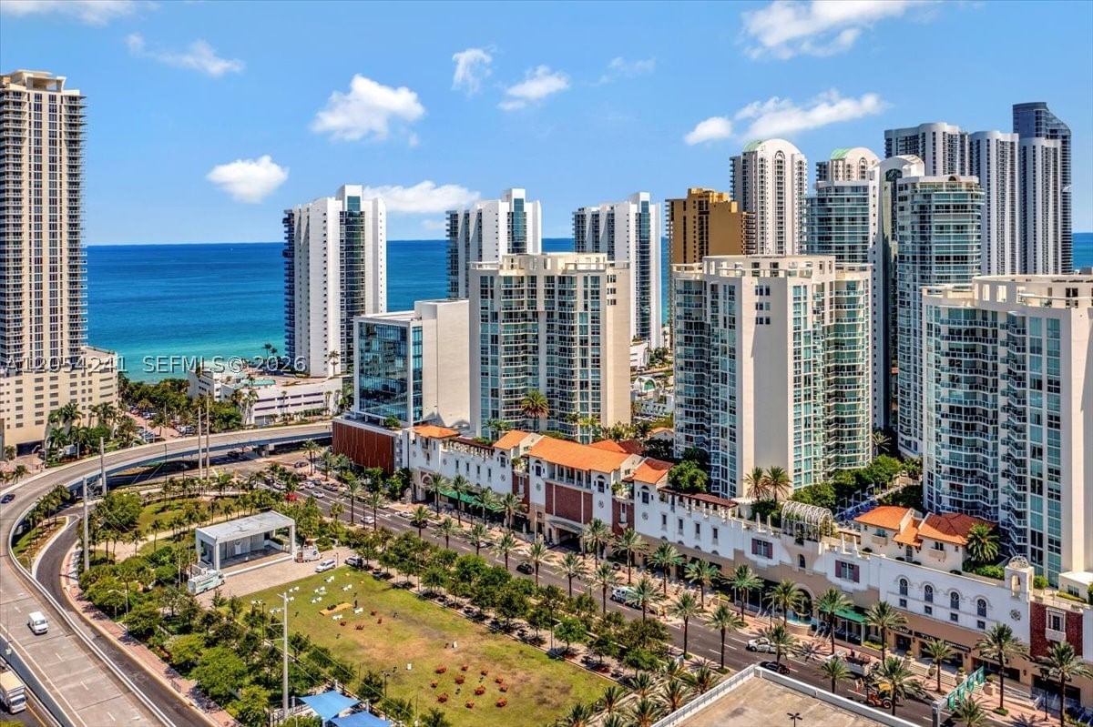 Real estate property located at 250 Sunny Isles Blvd #3-902, Miami-dade, St Tropez On The Bay Iii, Sunny Isles Beach, FL