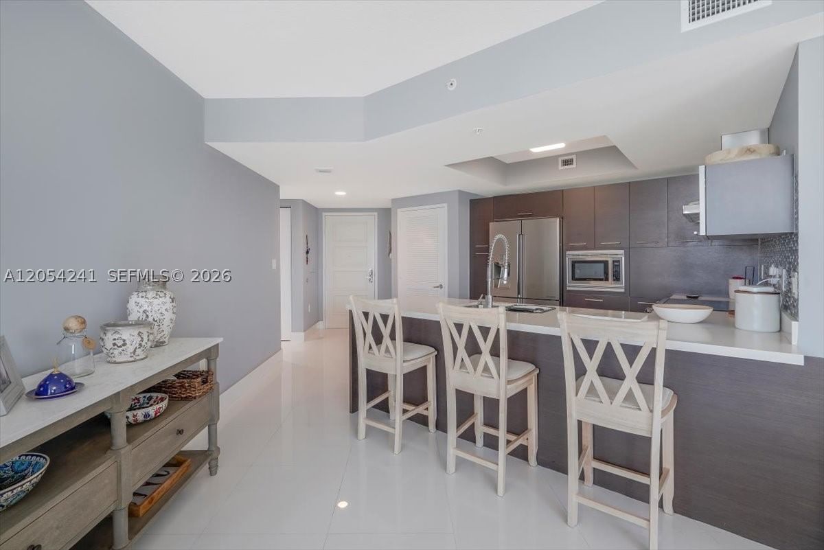 Real estate property located at 250 Sunny Isles Blvd #3-902, Miami-dade, St Tropez On The Bay Iii, Sunny Isles Beach, FL