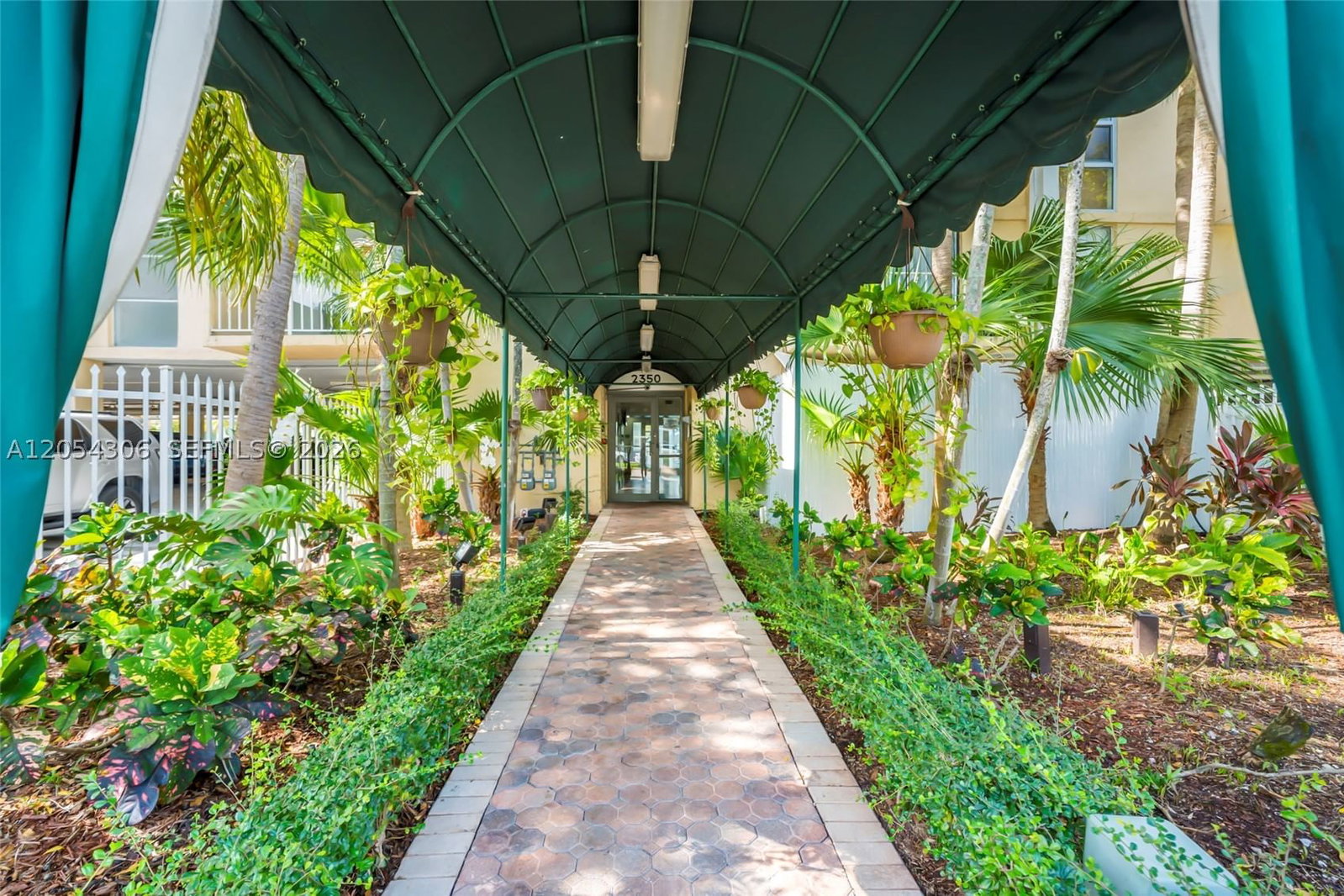 Real estate property located at 2350 135th St #1510, Miami-dade, Vecino Del Mar Condo, North Miami, FL