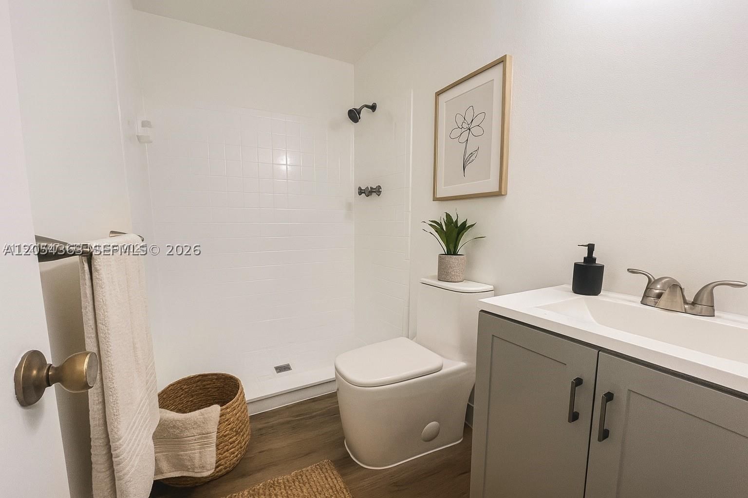 Real estate property located at 11227 88th St #205D, Miami-dade, Pine Grove Condo, Miami, FL