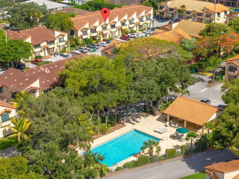 Real estate property located at 10122 77th Ct, Miami-dade, Dadeland Cove Sec 1, Miami, FL