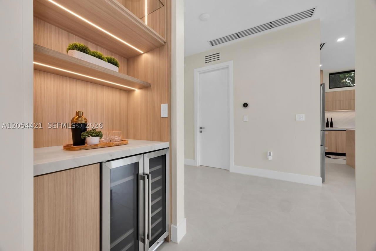 Real estate property located at 5765 47th St, Miami-dade, Riviera Ests, Miami, FL