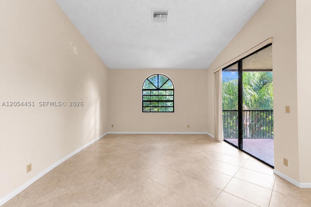 Real estate property located at 10690 14th St #128, Broward, Optima Village I-c Condo, Plantation, FL