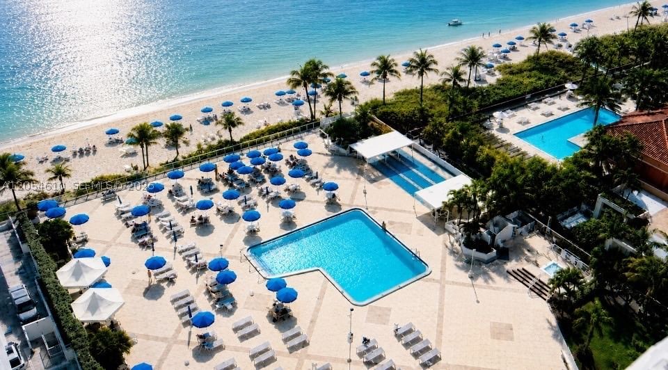 Real estate property located at 2030 Ocean Dr #1905, Broward, Parker Plaza Condo Estate, Hallandale Beach, FL
