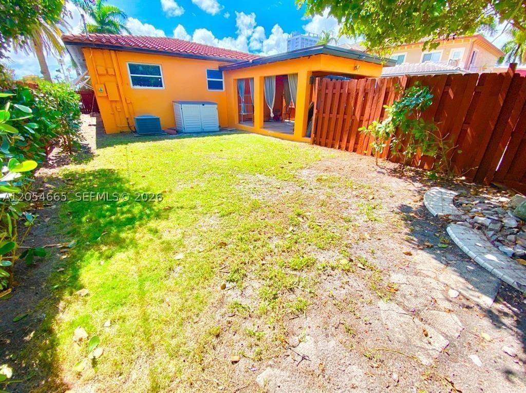 Real estate property located at 1631 Hollywood Blvd, Broward, Hollywood, Hollywood, FL