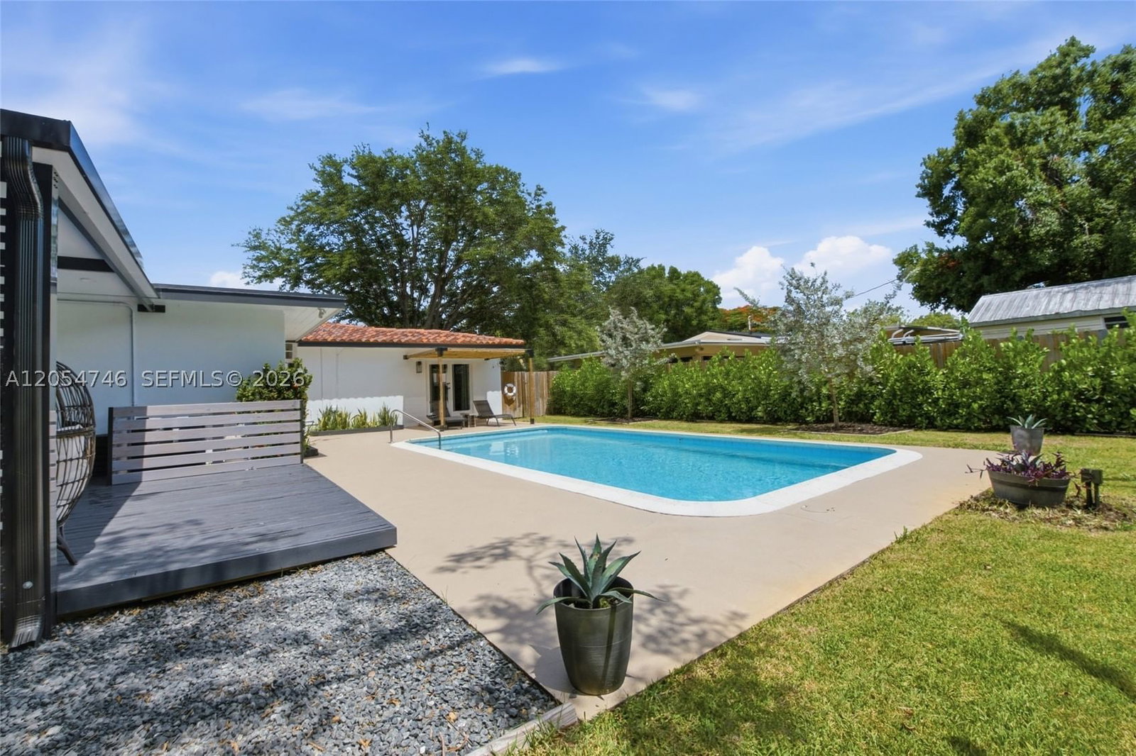 Real estate property located at 417 11th Ave, Broward, Pine Crest First Add, Pompano Beach, FL
