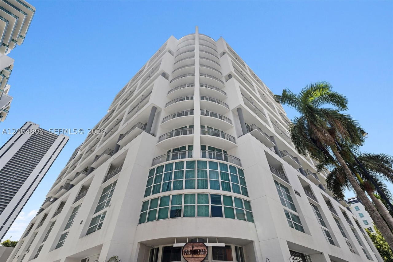 Real estate property located at 350 24th St #401, Miami-dade, City 24 Condo, Miami, FL