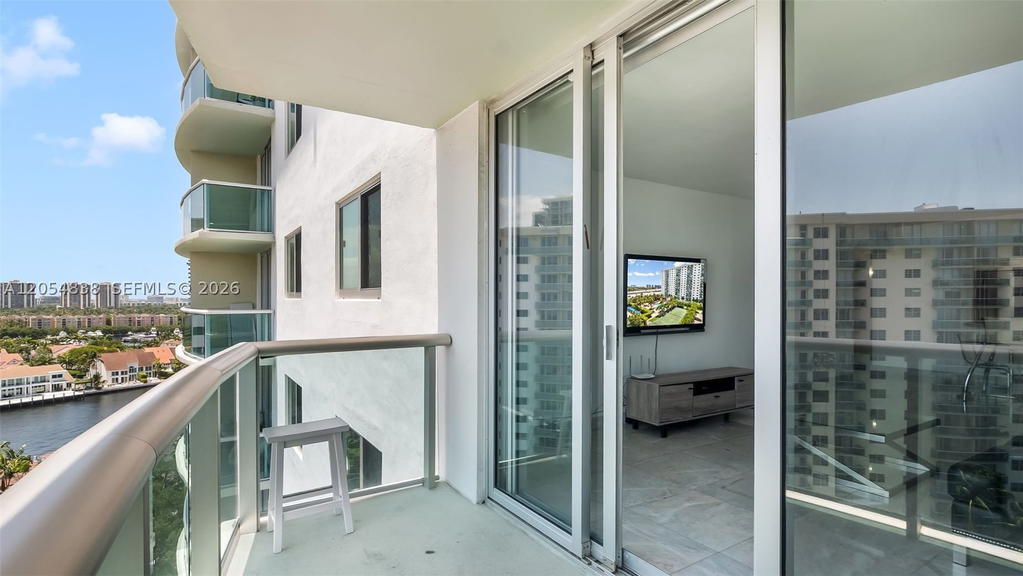 Real estate property located at 19380 Collins Ave #1423, Miami-dade, Oceanview Building B Cond, Sunny Isles Beach, FL